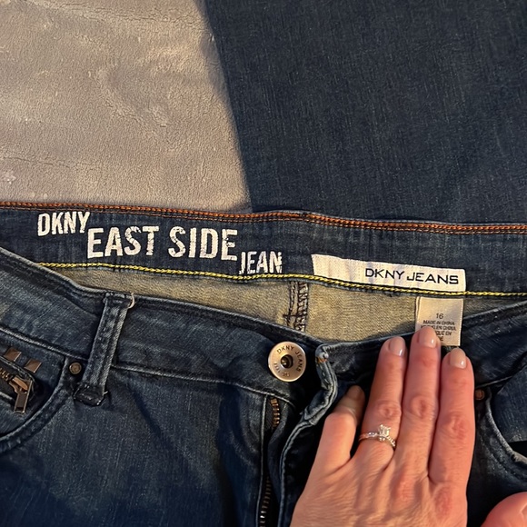 DKNY East Side Jeans size 16 - Picture 5 of 6